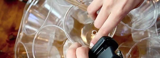 You wouldn’t believe what you can do with few plastic cups. It’s jaw-dropping!