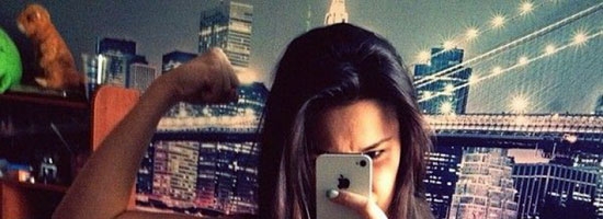 Faking those abs… Best selfie ever!