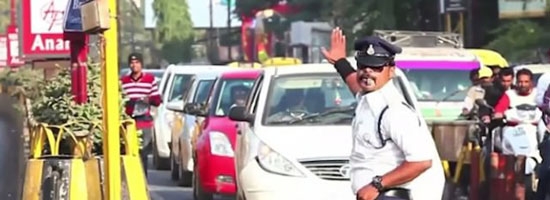 This cop Moonwalks to make people respect and follow traffic rules… Amazing