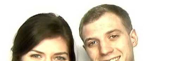 She got into a photo booth with her friend, you can’t guess what happens next!