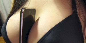 iPhone holder! I want one�