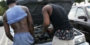 Cowboy Sees a Guy Wearing Sagging Pants, So Decides to Do THIS! I Can’t Stop Laughing!