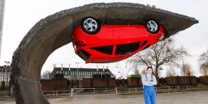 30 Mind-Blowing Sculptures That Break Every Laws of Gravity. Sculpture #17 Is Real Brainbasher!