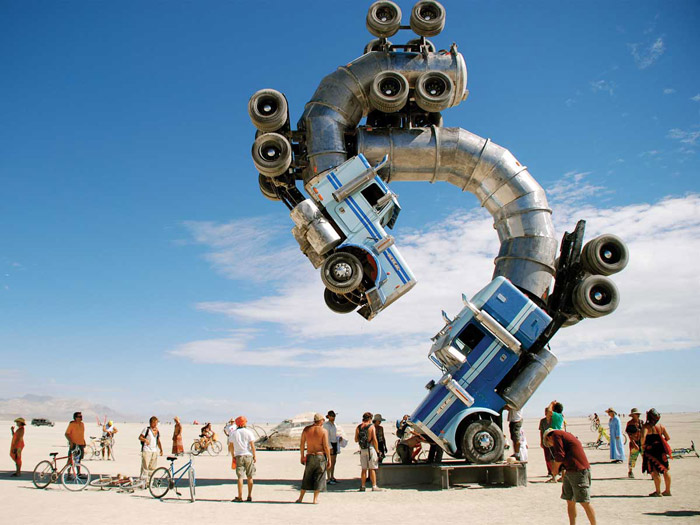 Big Rig Jig Sculpture by artist Mike Ross
