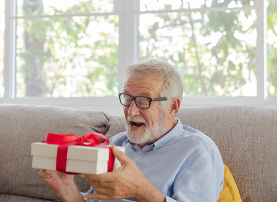 Top 7 Gifts for the Retired Colleague